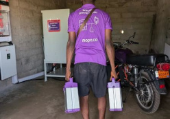 solar-powered battery (Pic Source: mopo.co)
